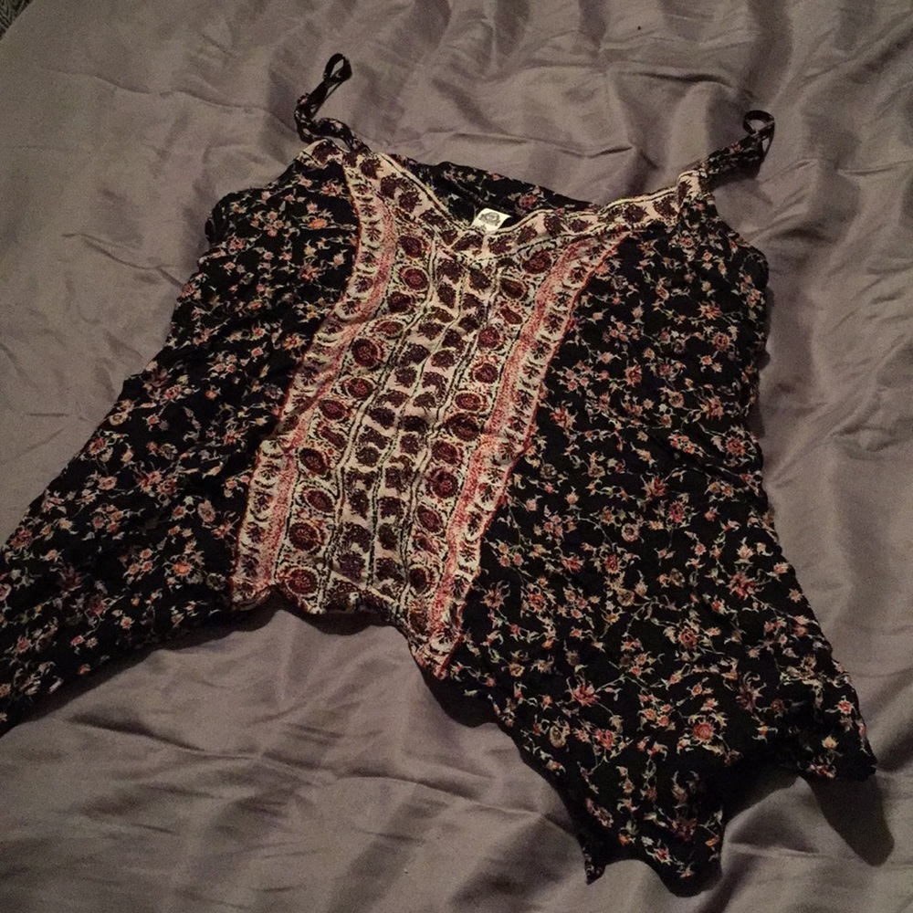 Flowy Tank